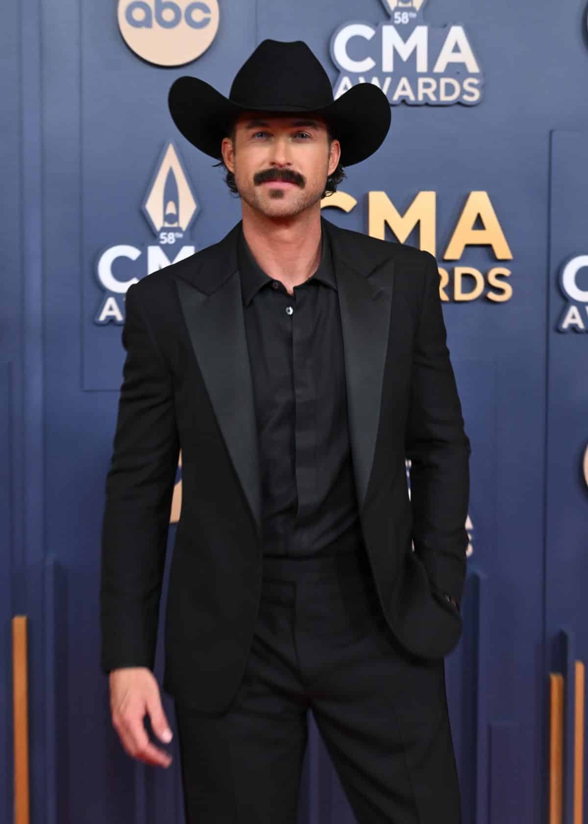 riley green at the cma awards