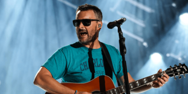 Eric Church Plays Guitar