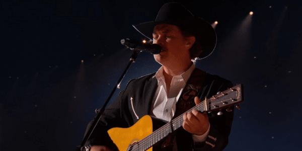 Zach Top performs at ACMs.