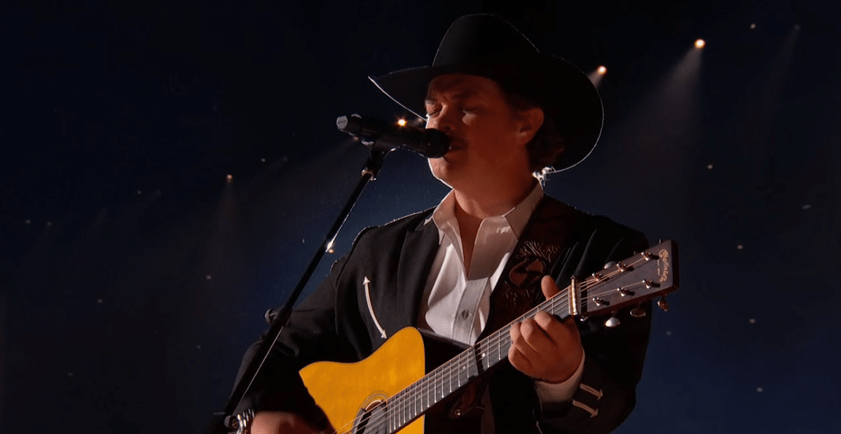 Zach Top performs at ACMs.
