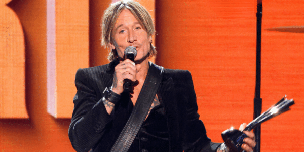 Keith Urban accepts Triple Crown honor at 2025 ACM Awards.
