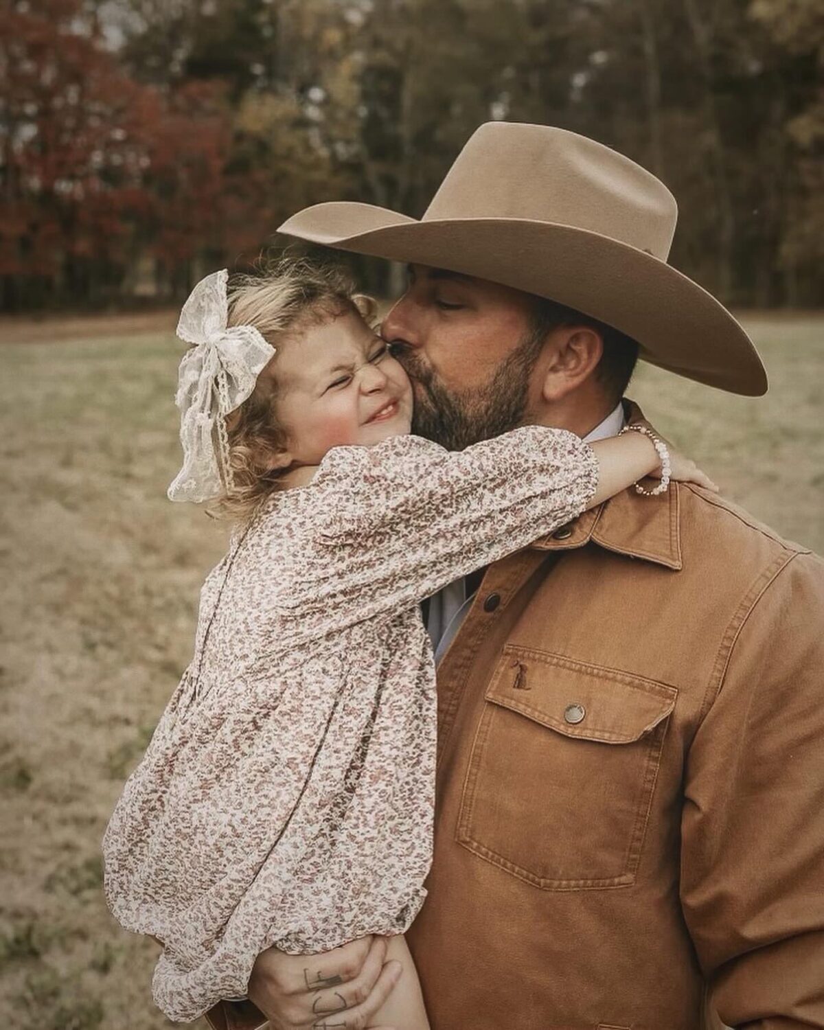 Tyler Farr and his daughter, Hollis
