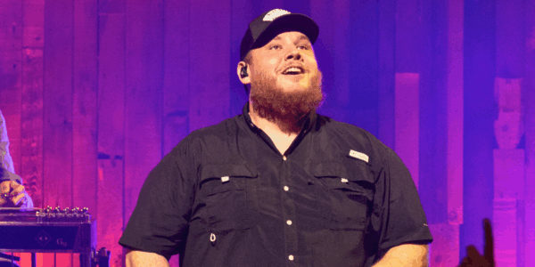 Luke Combs Performs