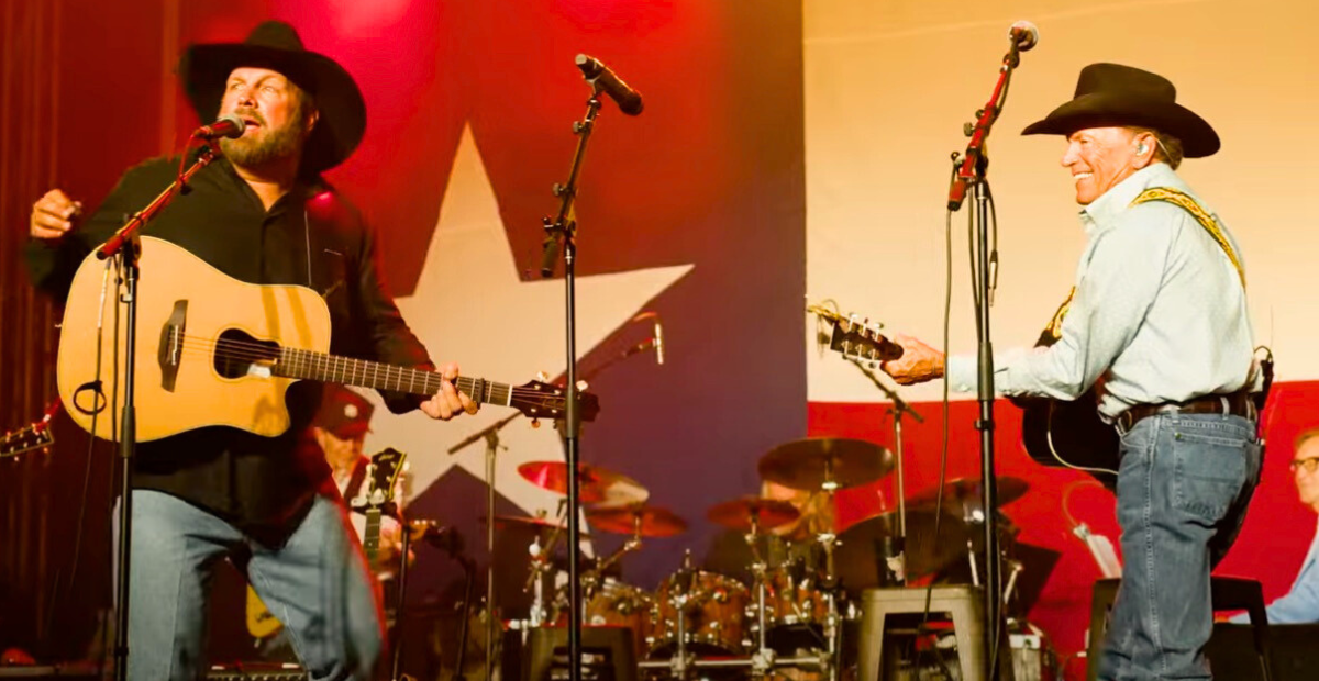 Garth Brooks made a surprise appearance during George Strait's flood relief benefit concert on July 27th
