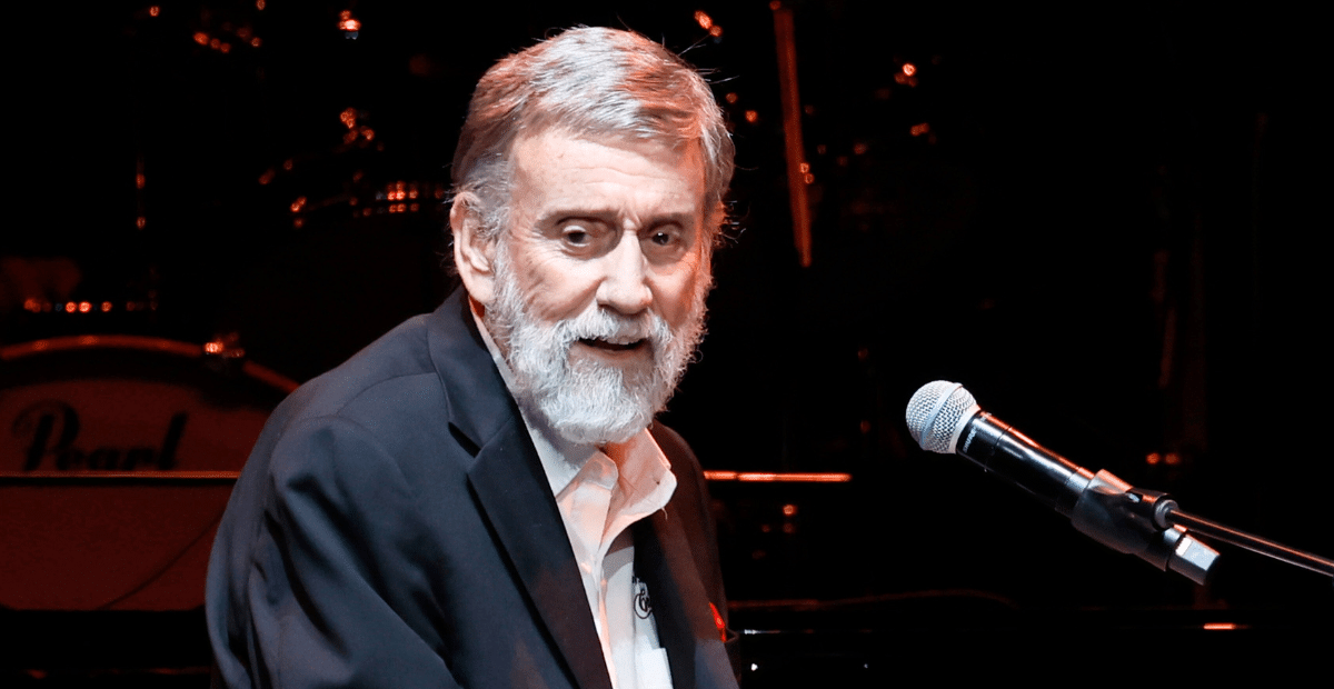 Ray Stevens reveals he is recovering following a heart attack and subsequent surgery