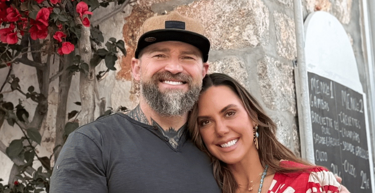 Zac Brown and girlfriend Kendra Scott announce engagement