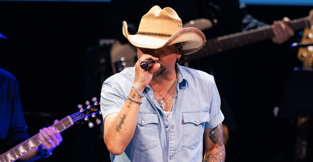 Jason Aldean performs at Band Together Texas