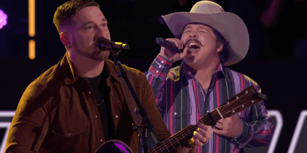 Rob Cole and Austin Gilbert sang "Honeybee" by Blake Shelton