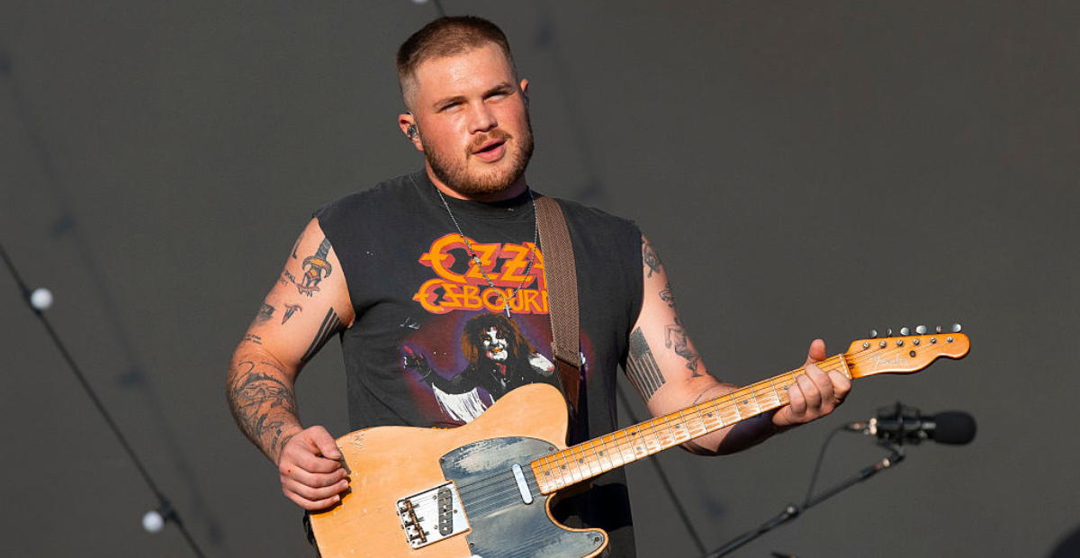 Zach Bryan slams ICE in new song