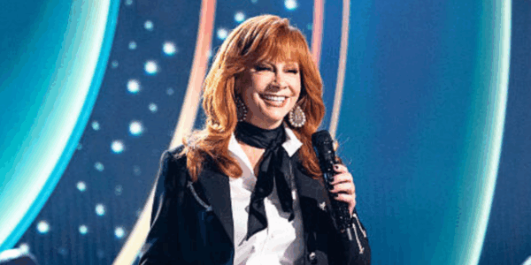 Reba McEntire will host this year's Christmas in Rockefeller Center