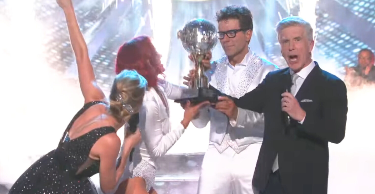 Bobby Bones reveals that he returned his DWTS mirrorball trophy