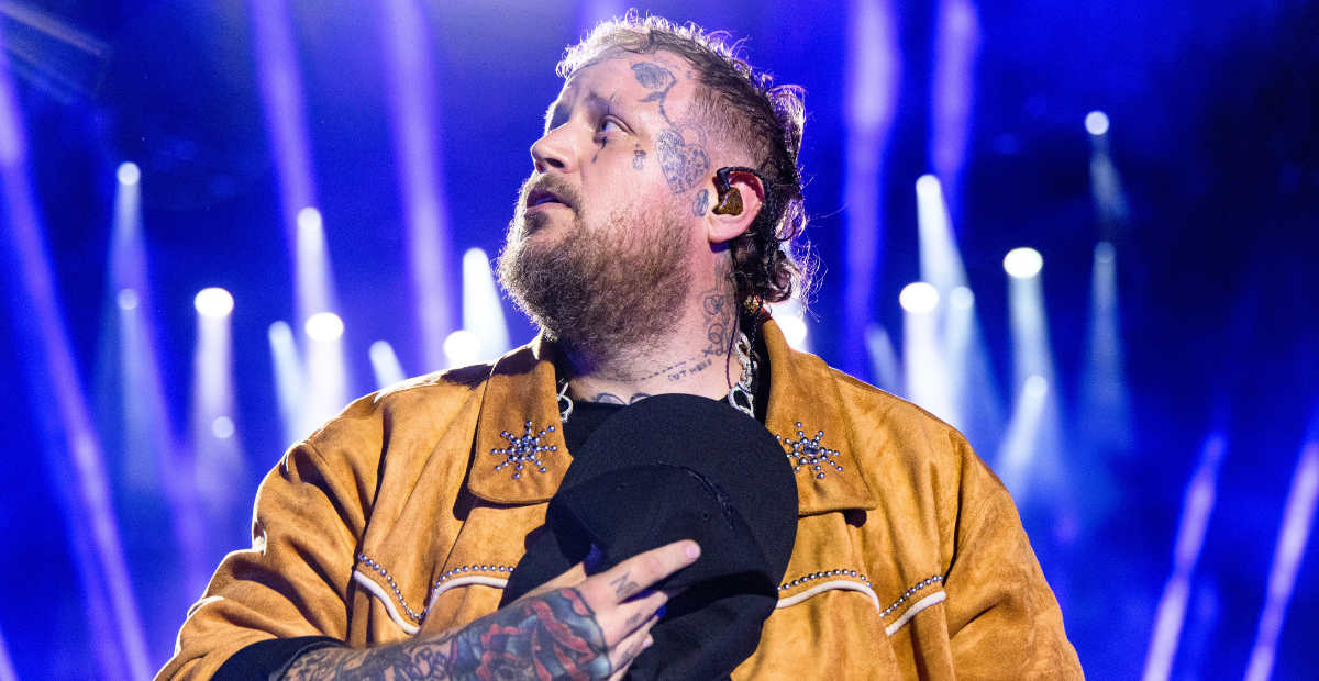 Jelly Roll asked for forgiveness after canceling his show in New Zealand