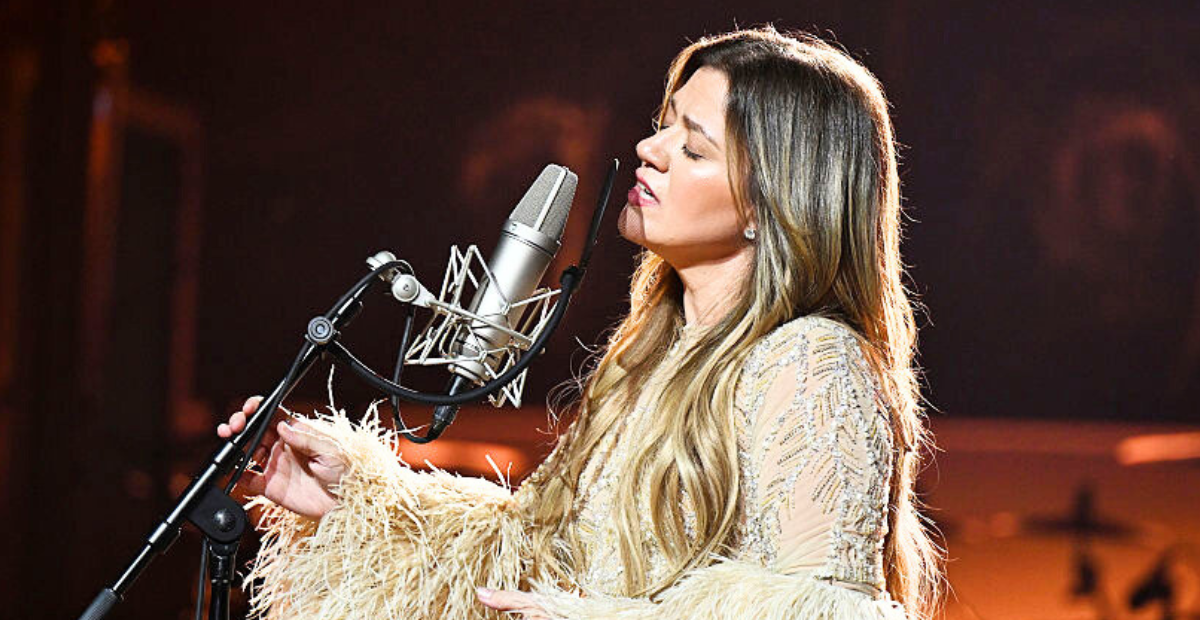 Kelly Clarkson extends her Las Vegas residency into 2026