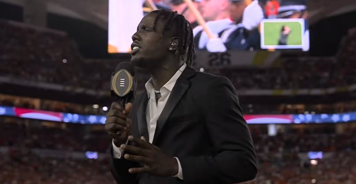 Jamal Roberts sings "The Star-Spangled Banner"