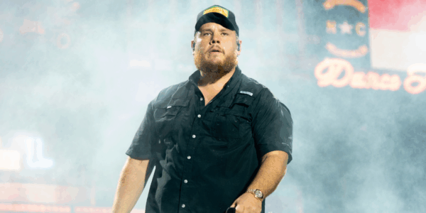 luke combs on stage