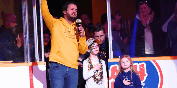 Luke Bryan sings National Anthem at Nashville Predators game