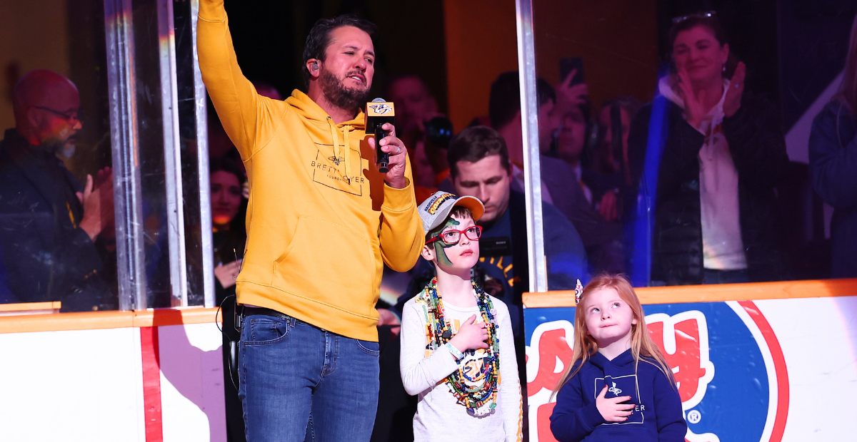Luke Bryan sings National Anthem at Nashville Predators game