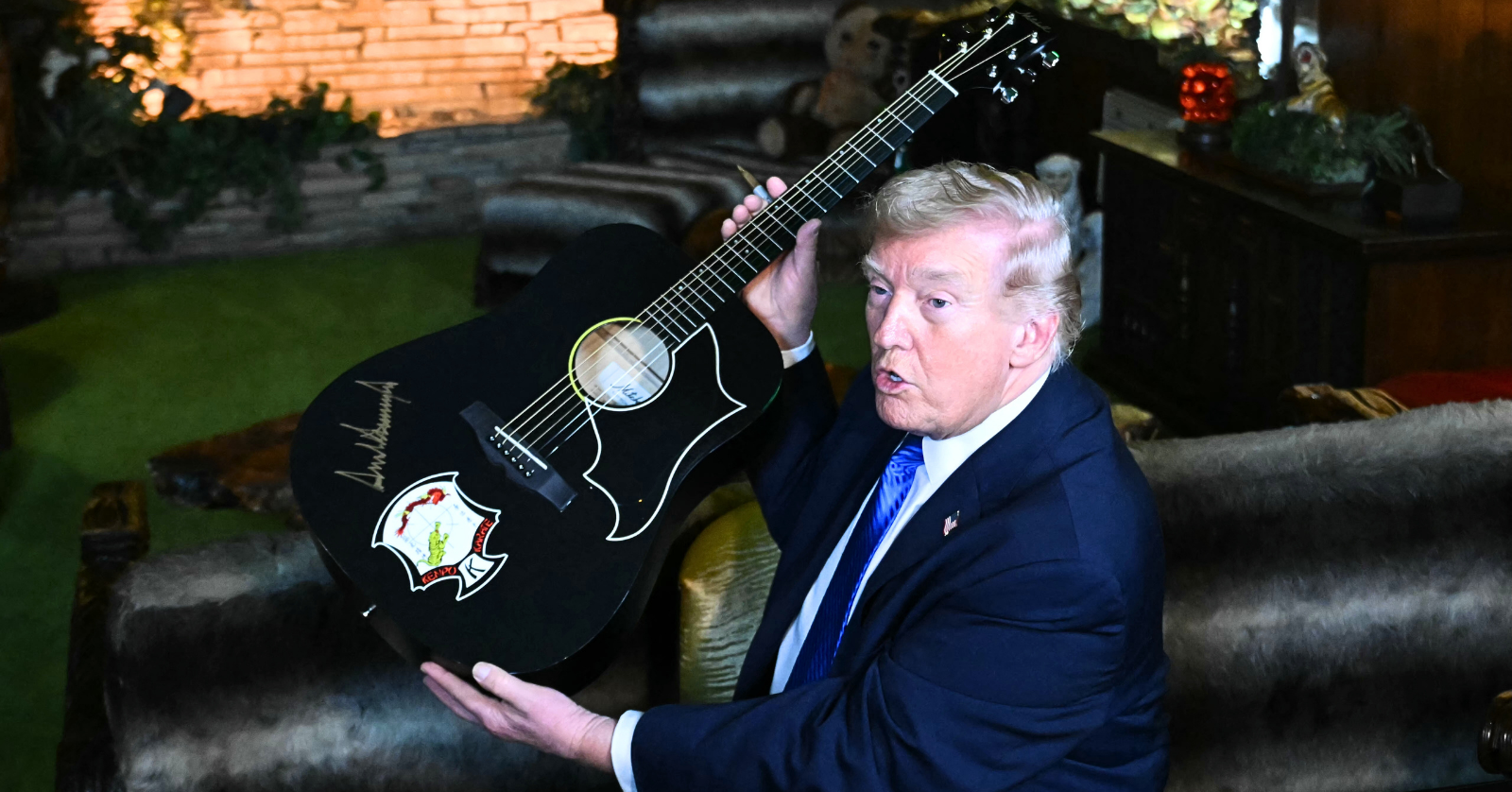 While in Memphis, Tennessee, President Trump took a moment to tour Elvis Presley's home, Graceland.