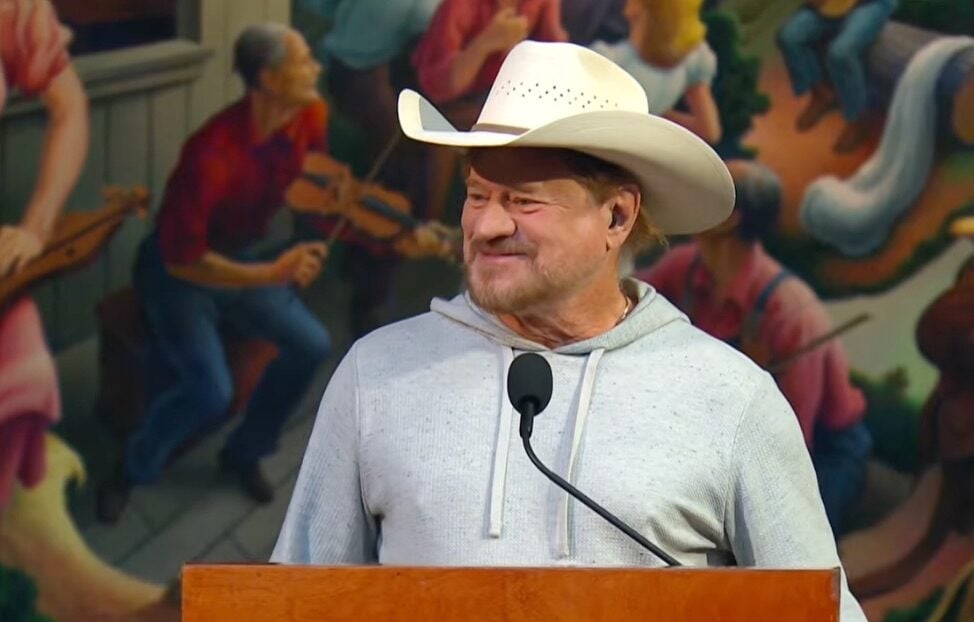 Paul Overstreet joining the country music hall of fame in 2026