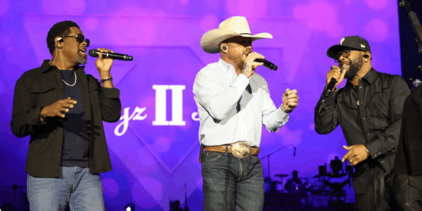Cody Johnson and Boyz II Men sing at Stagecoach