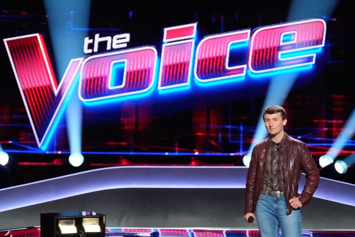 dylan carter stands the voice stage 