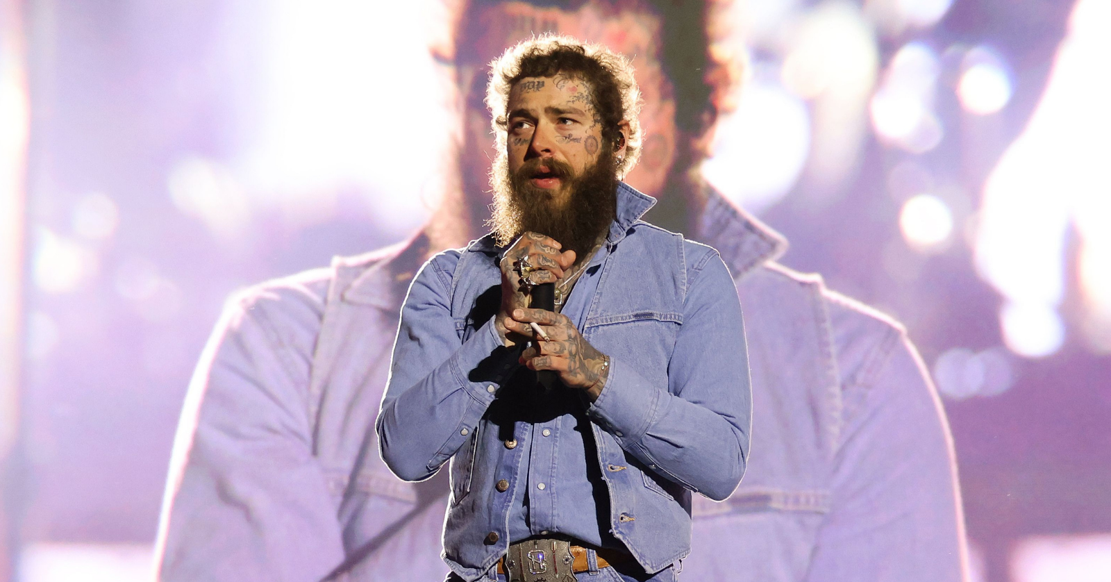 Post Malones sings "Courtesy of the Red, White and Blue"