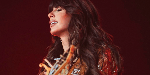 A concert video of country artist Ella Langley encouraging her fans to trust in God is garnering attention online...