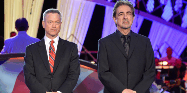 Gary Sinise and Joe Mantegna, the co-hosts of the PBS National Memorial Day concert, during the show in 2015