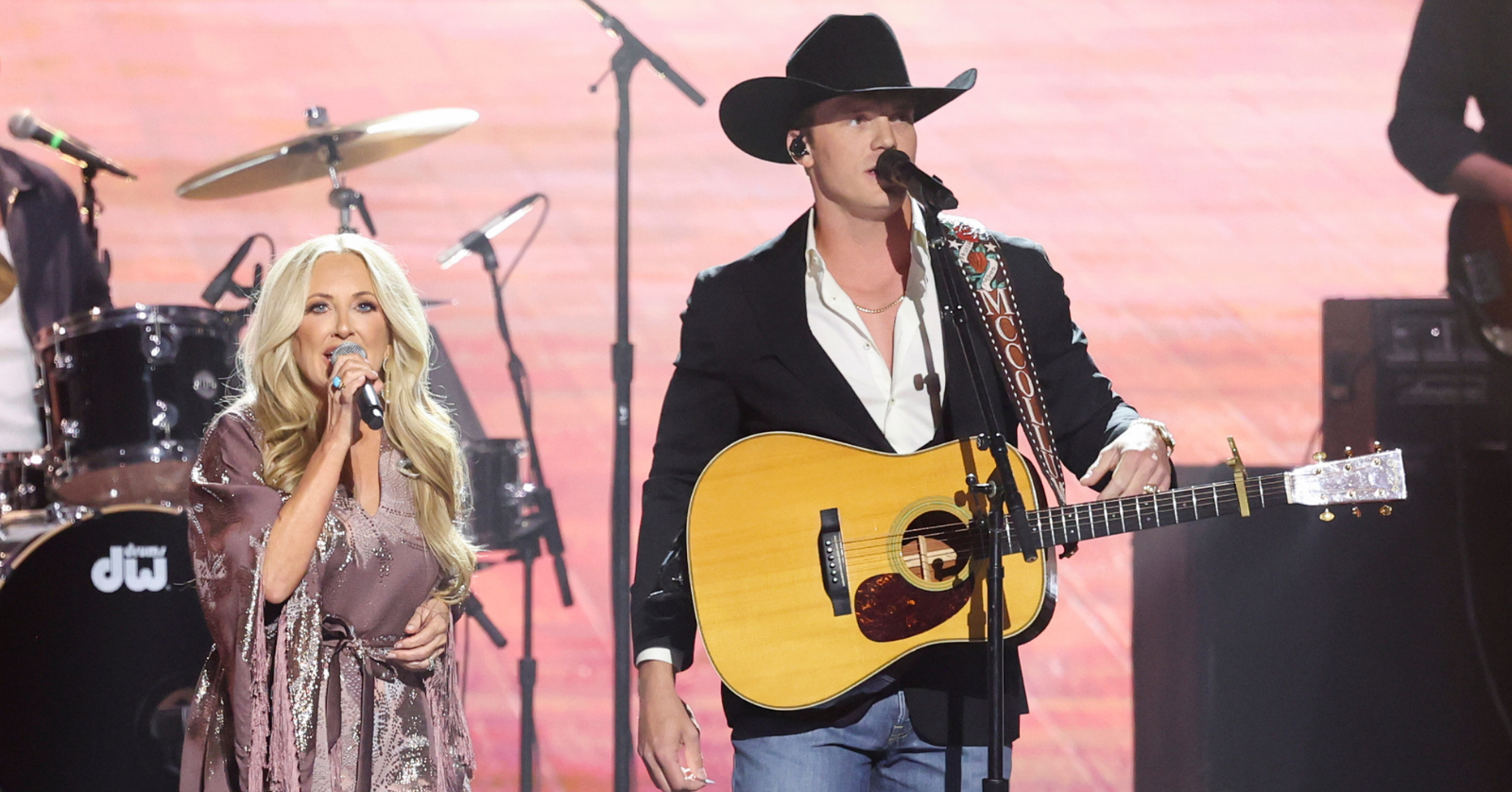Parker McCollum and Lee Ann Womack perform at the ACM Awards