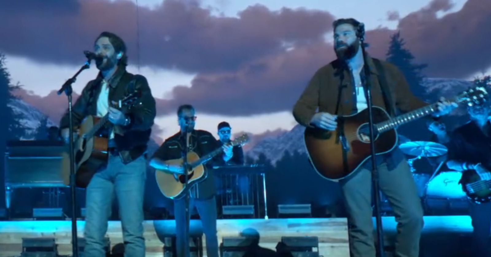 Thomas Rhett & Jordan Davis Perform "Ain't A Bad Life" At The 2026 ACM  Awards