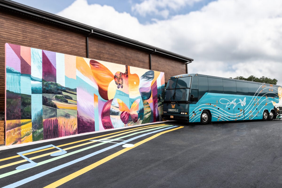 mural and tour bus 