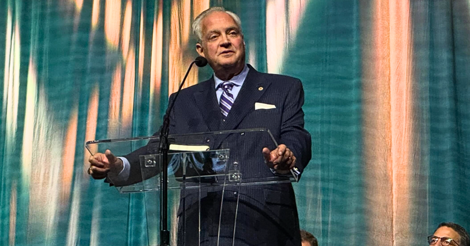 On June 10, the Southern Baptist Convention voted to prevent women from serving as pastors of churches.