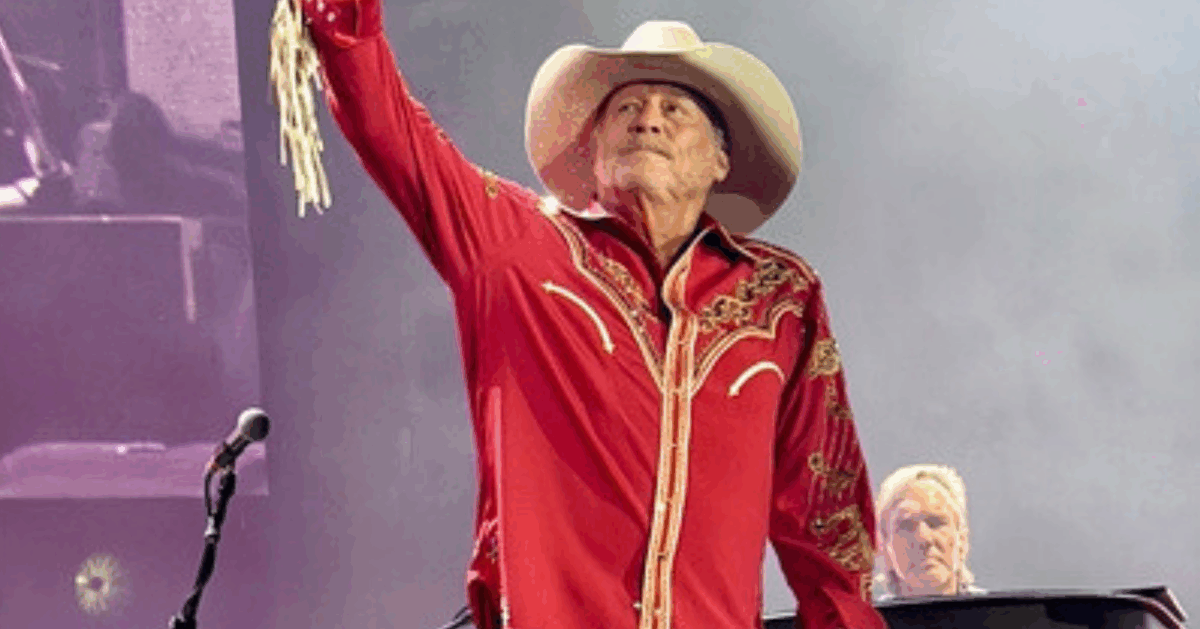 Alan Jackson Ends Legendary Country Music Career With Emotional ...