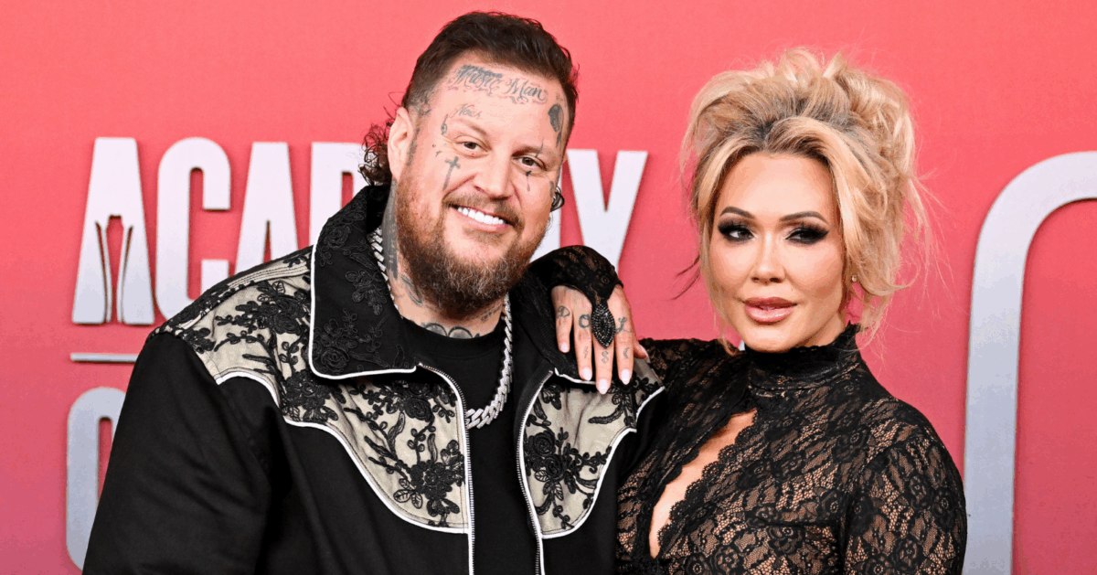 Bunnie Xo opens up and speaks about her divorce from Jelly Roll for the first time.
