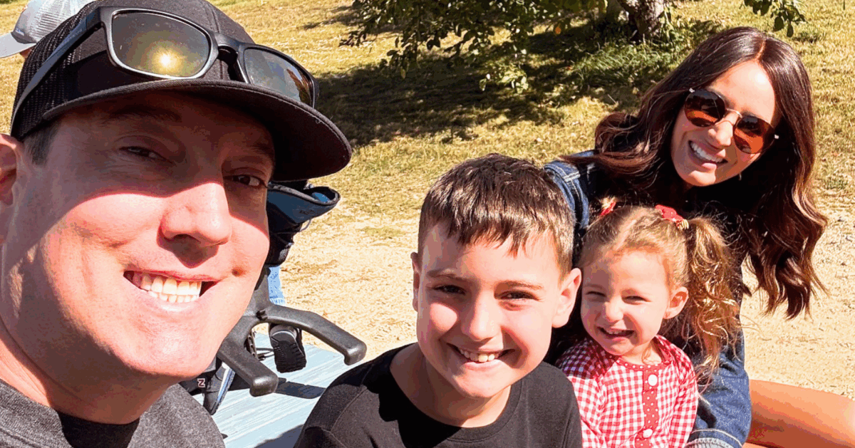 Kyle Busch with wife Samantha and children Brexton and Lennix