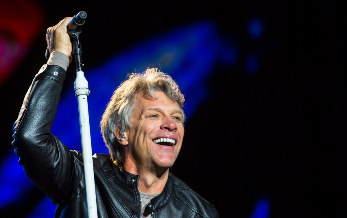 BUENOS AIRES, ARGENTINA - SEPTEMBER 16:   Bon Jovi perfoms at the stage during the 'This House Is Not For Sale Tour' at Jose Amalfitani Stadium on September16, 2017 in Buenos Aires, Argentina. 