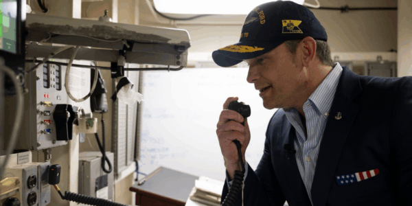 After months of Sec. of War Pete Hegseth calling out beards in the Armed Forces, the United States Navy is now enforcing a "no beards" policy...