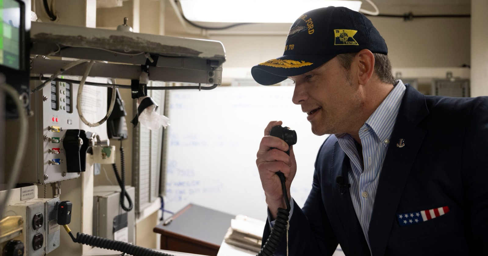 After months of Sec. of War Pete Hegseth calling out beards in the Armed Forces, the United States Navy is now enforcing a "no beards" policy...