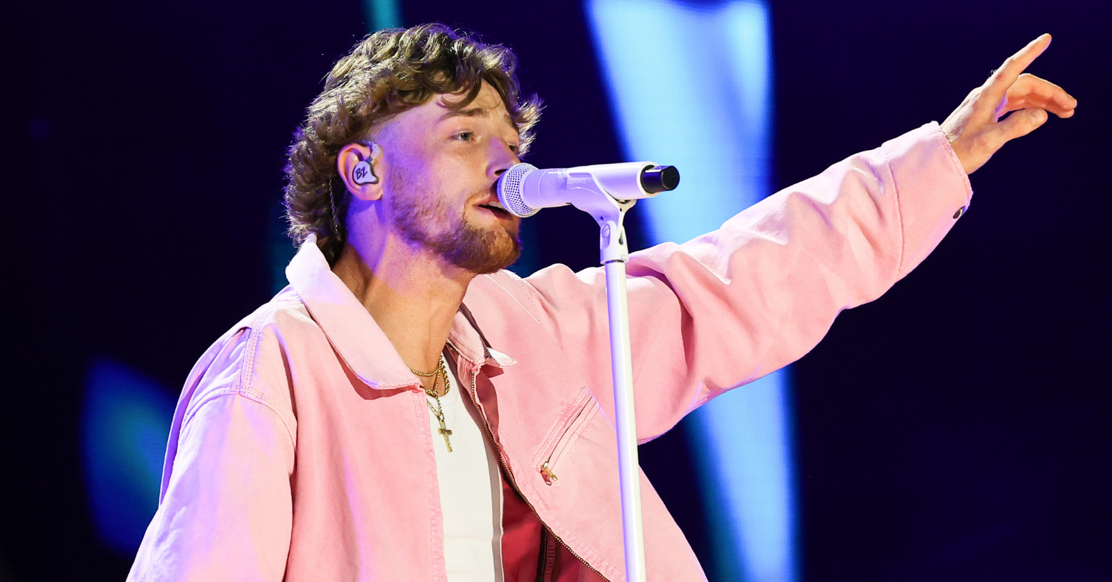 Bailey Zimmerman shares apology after Delaware State Fair power outage resulted in his show being canceled