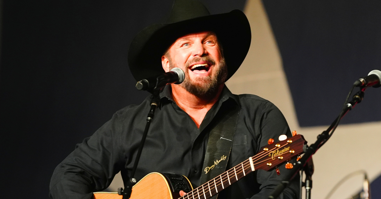 Garth Brooks announced on July 7th that he is embarking on a new arena tour in 2026.