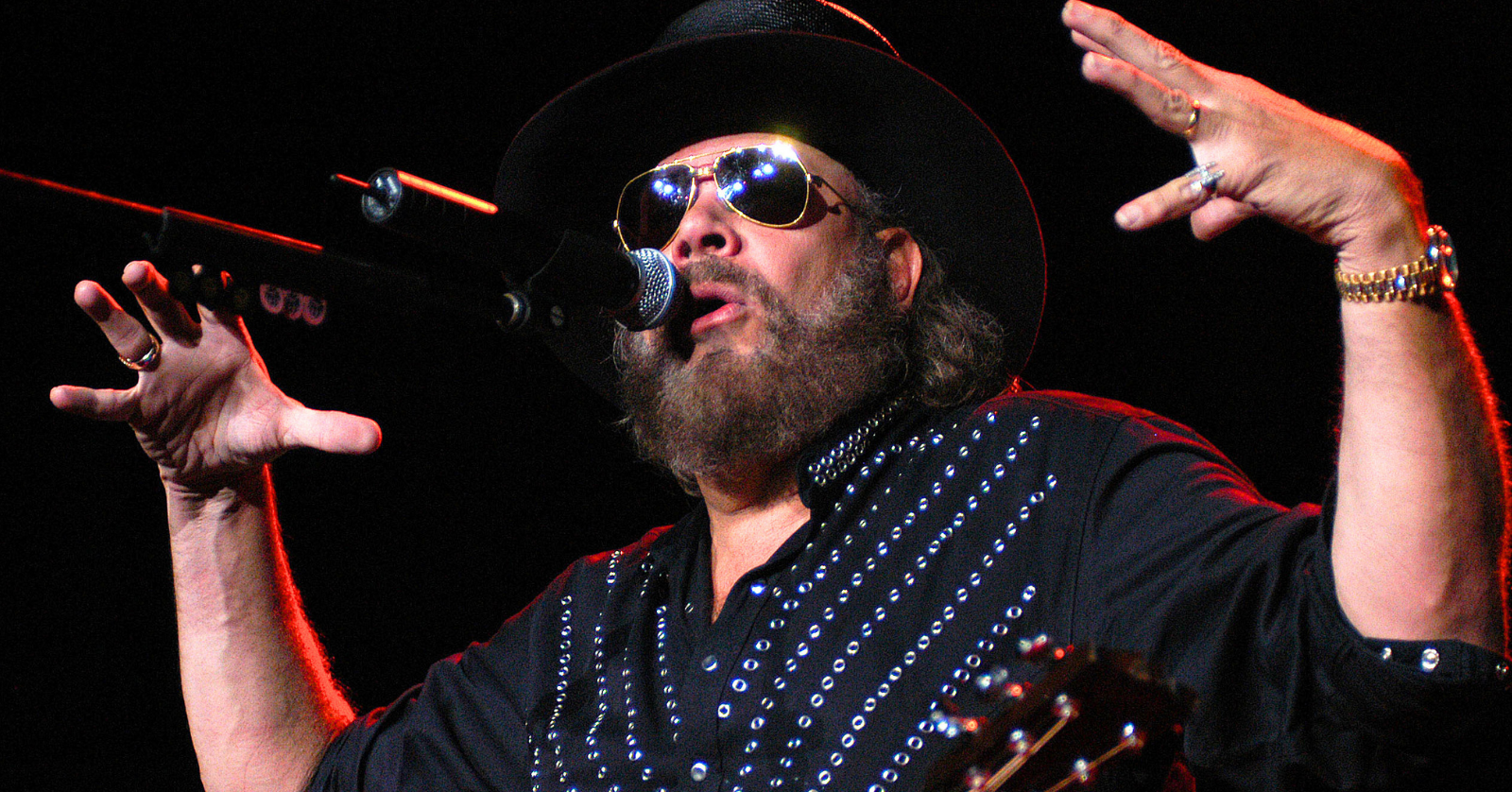 Hank Williams Jr. postpones two shows in Michigan due to poor air quality concerns
