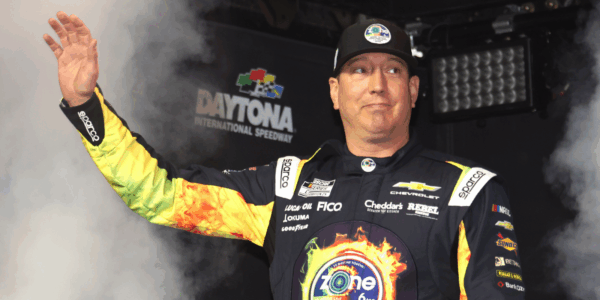 kyle busch waves