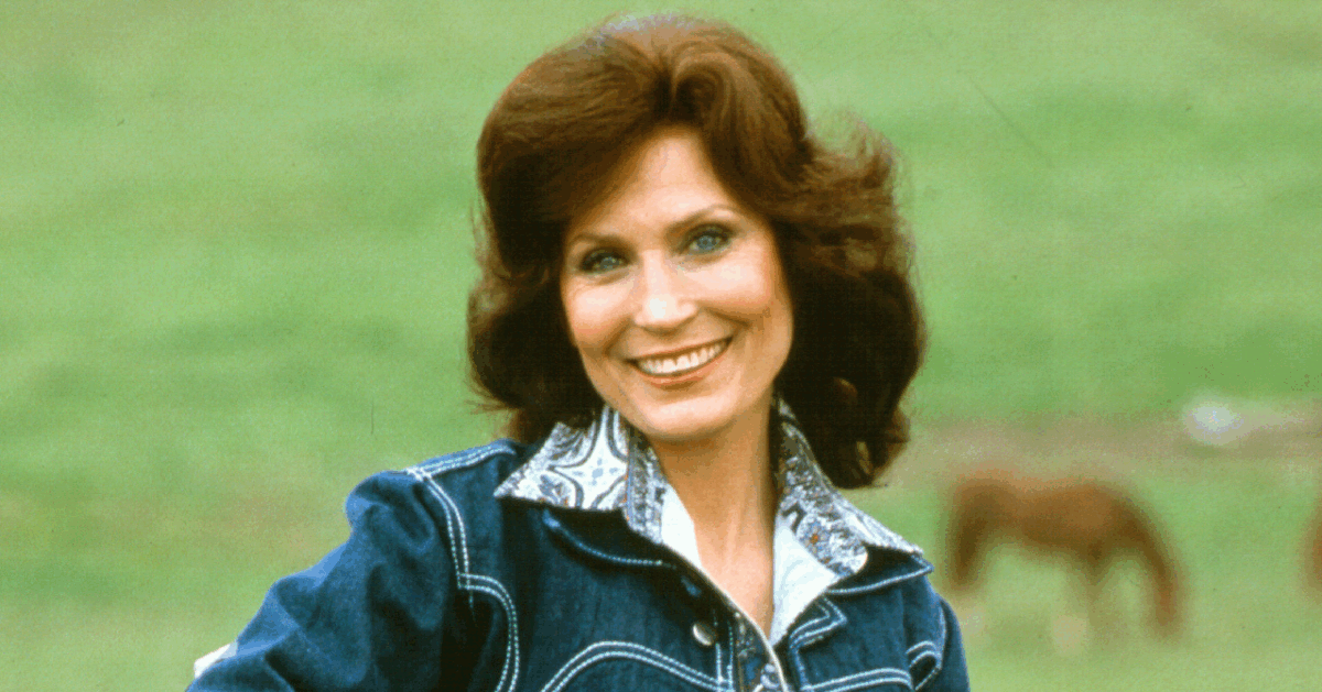 Country singers with nicknames include Loretta Lynn