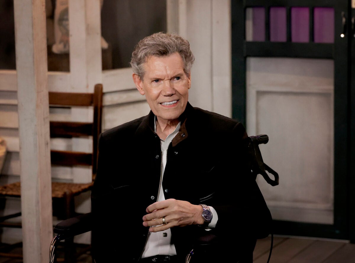 NASHVILLE, TENNESSEE - JUNE 06: EDITORIAL USE ONLY. Randy Travis participates in a fan meet and greet during CMA Fest 2026 Day three at Music City Center on June 06, 2026 in Nashville, Tennessee.