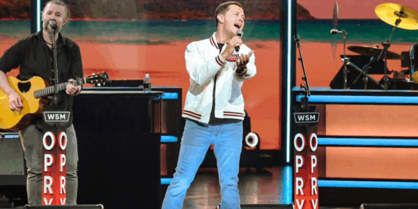Scotty McCreery sang Hello Darlin by Conway Twitty at the Opry in June 2026