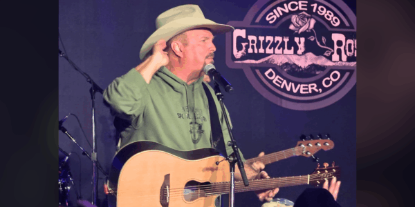 Garth Brooks stopped his secret show in Denver to get medical attention to two fans