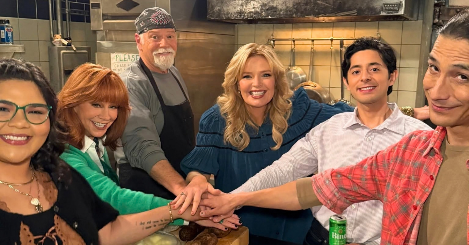 cast of 'Happy's Place'