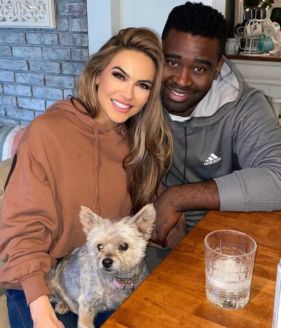 Chrishell Stause and Keo Motsepe pose together in 2020