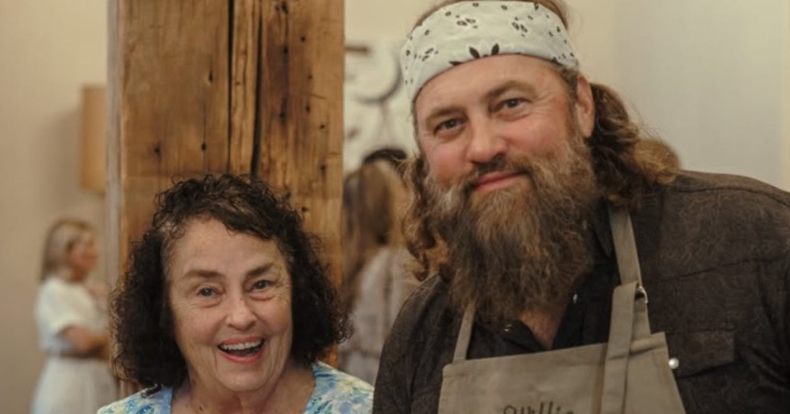 Duck Dynasty's Willie Robertson shares a new photo of his mom, Kay