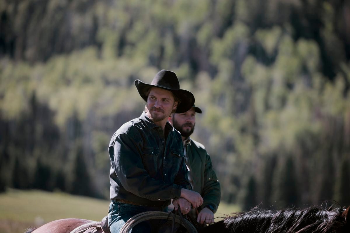 "Falling Sky" -- Coverage of the CBS Original Series Marshals, scheduled to air on the CBS Television Network. Pictured (L-R): Luke Grimes as Kayce Dutton and Logan Marshall-Green as Pete Calvin. Photo: Fred Hayes/CBS ©2026 CBS Broadcasting, Inc. All Rights Reserved.